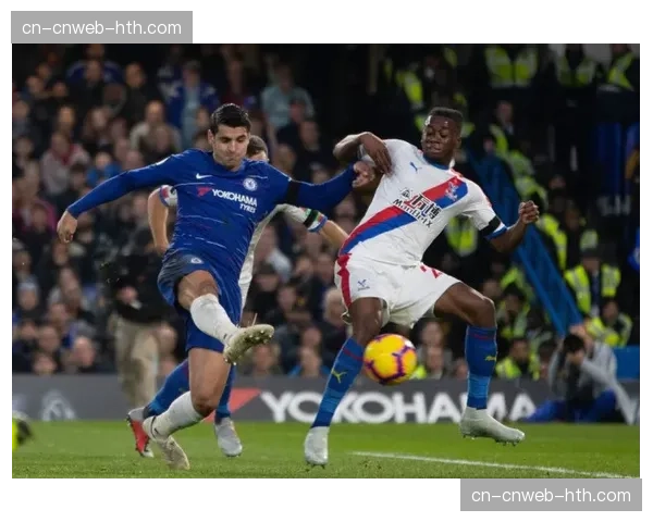 战术板解析:伯恩利对阵切尔西,孔帕尼球队尝试区域防守但被频繁打穿